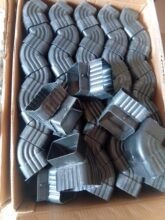 GERALD ELBOWS BLACK AND WHITE