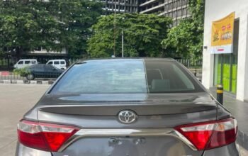 Toyota Camry 2016